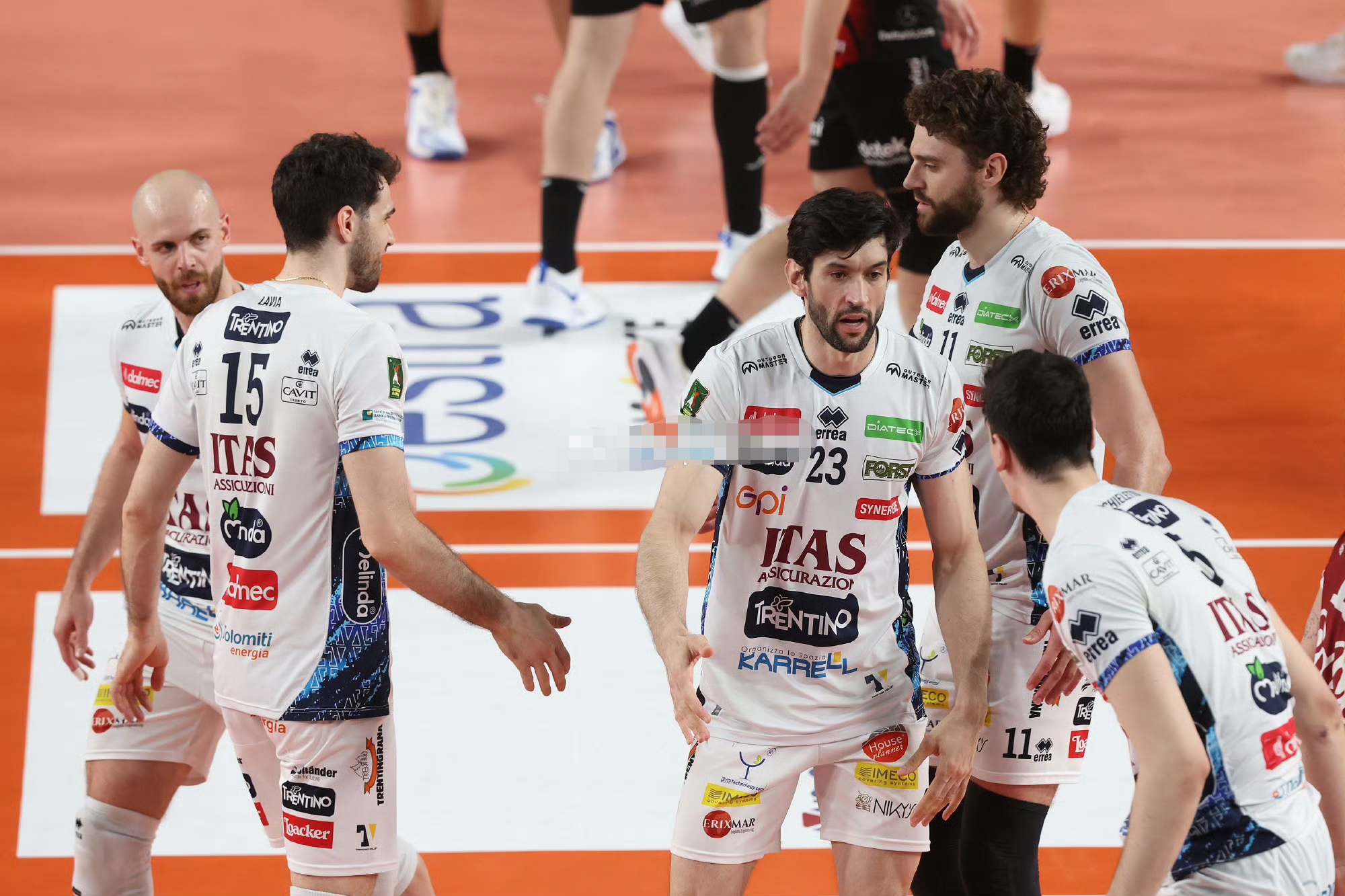 意大利男篮击败了强大的土耳其队