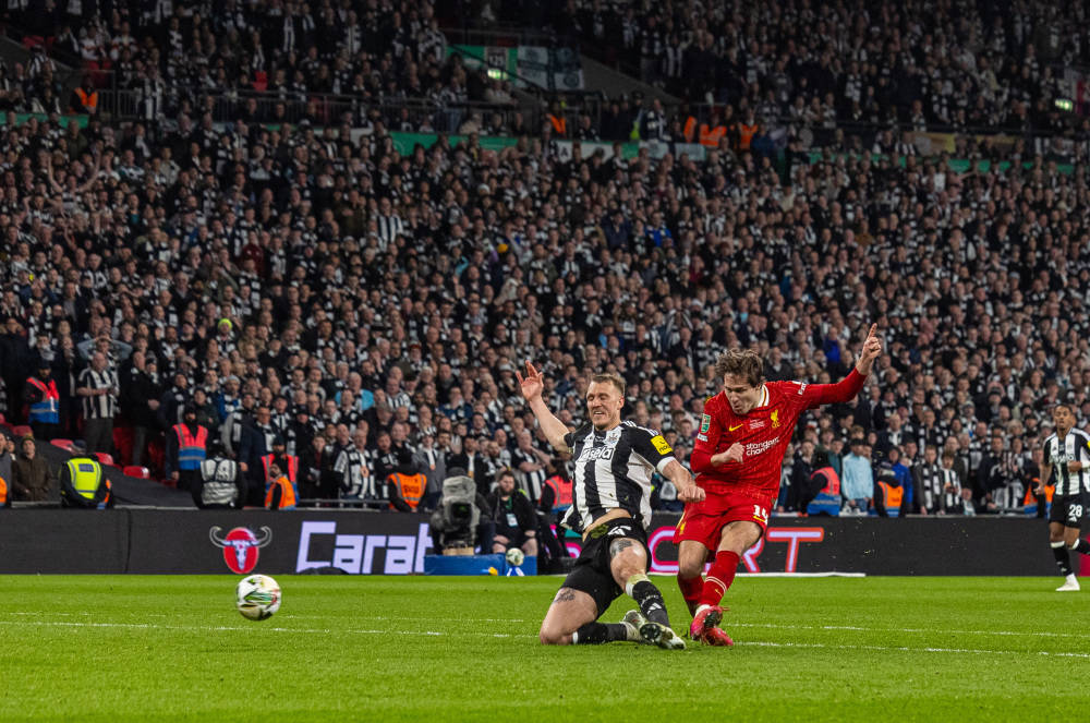 欧冠冠军遭遇壮烈反扑，难忘激动瞬间的简单介绍