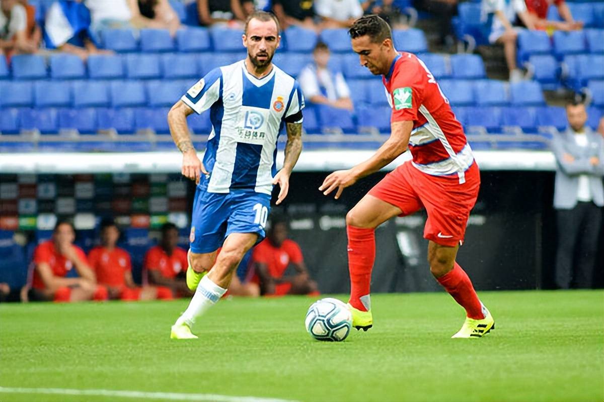 包含米兰达主场不敌格拉纳达，陷入保级泥潭的词条